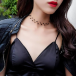 Zigzag Necklace in Black